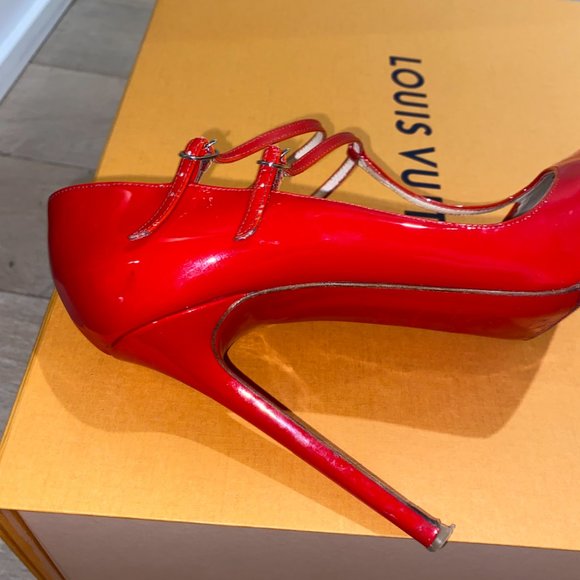 Christian Louboutin, Size 39, pointy red patent leather - Picture 5 of 7